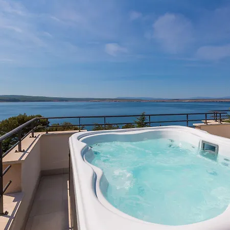Bezauberndes Nur 100 Meter Zum Mit Sauna, Whirlpool, Meerblick, Wifi Appartement Dramalj