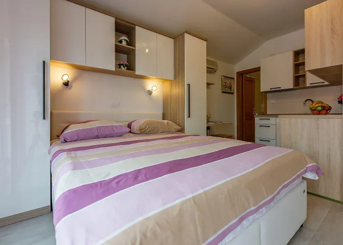 Apartamento Bezauberndes Nur 100 Meter Zum Mit Sauna, Whirlpool, Meerblick, Wifi Dramalj
