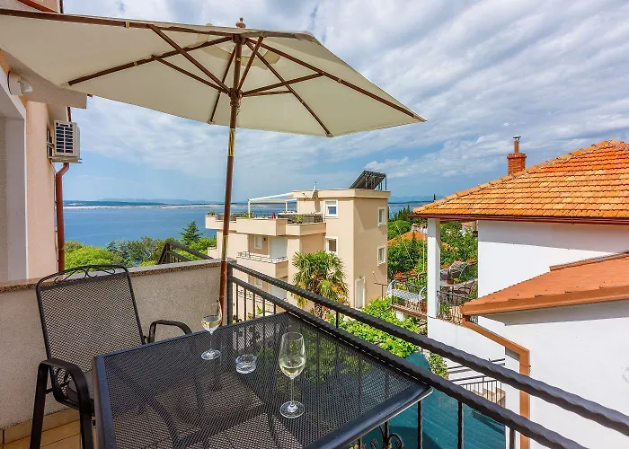 Bezauberndes Nur 100 Meter Zum Mit Sauna, Whirlpool, Meerblick, Wifi Apartmán Dramalj