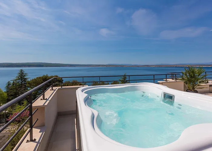 Bezauberndes Nur 100 Meter Zum Mit Sauna, Whirlpool, Meerblick, Wifi Apartamento Dramalj