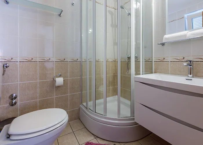 Apartmán Bezauberndes Nur 100 Meter Zum Mit Sauna, Whirlpool, Meerblick, Wifi *