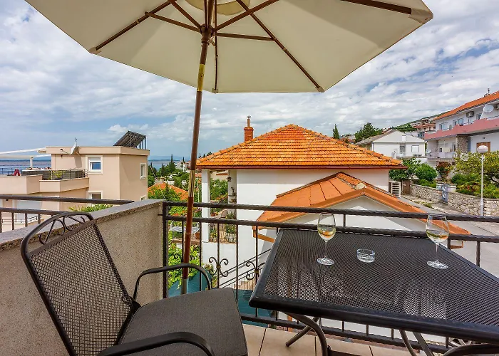 Bezauberndes Nur 100 Meter Zum Mit Sauna, Whirlpool, Meerblick, Wifi Dramalj